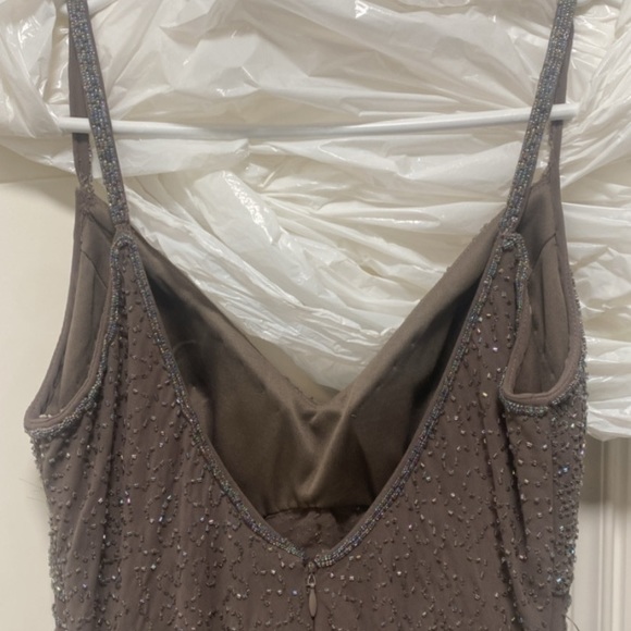 Grey detailed dress - Picture 8 of 9